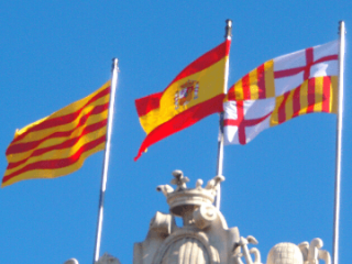Megfér a katalán zászló a spanyol mellett Barcelonában?