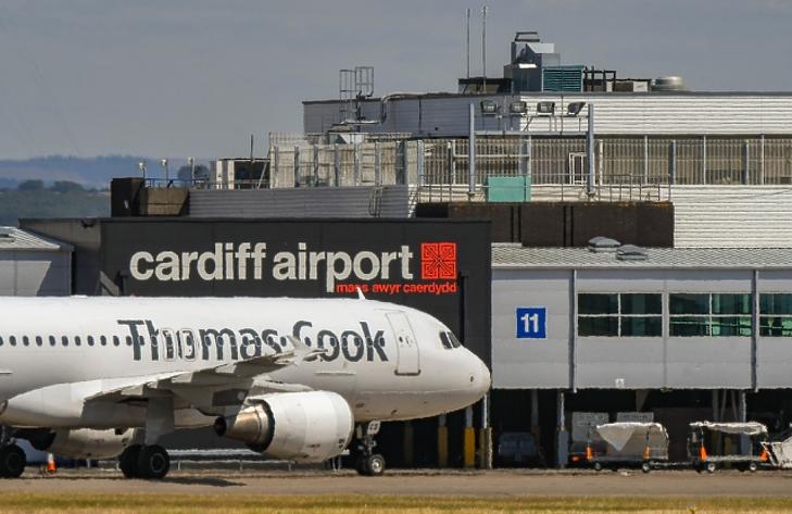 Csődbe ment a Thomas Cook, 600 ezer utasa rekedt külföldön