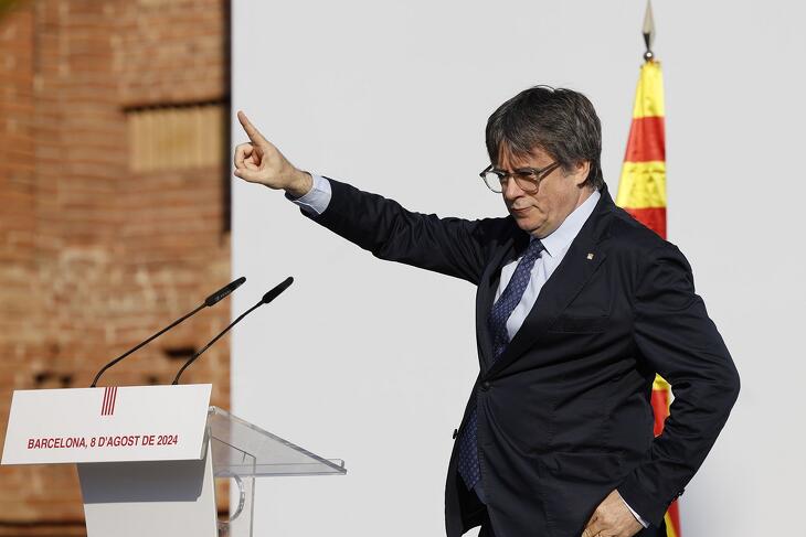 Carles Puigdemont ezrek előtt szólalt fel