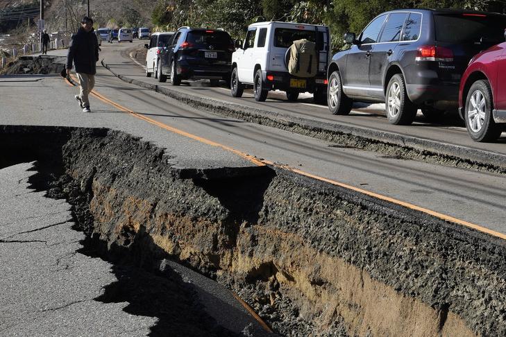 Amerika segélyt ad a földrengés sújtotta területek lakóinak