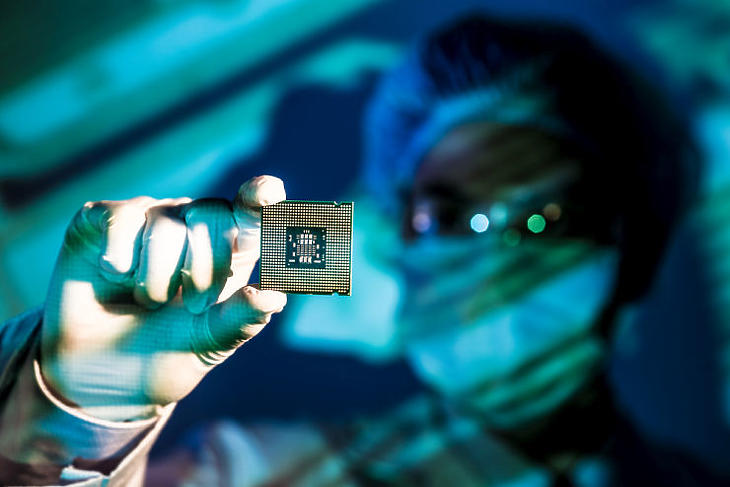 Egy évig még hiánycikk lehet a chip