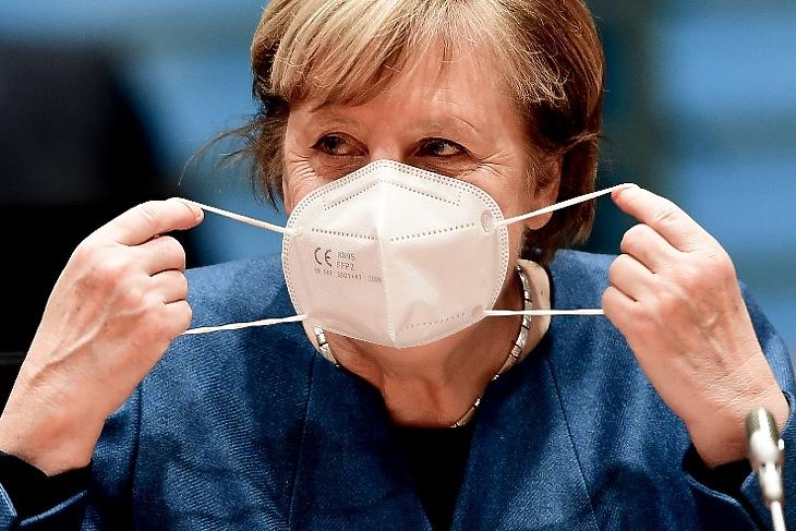 Angela Merkel szigorít EPA/FILIP SINGER