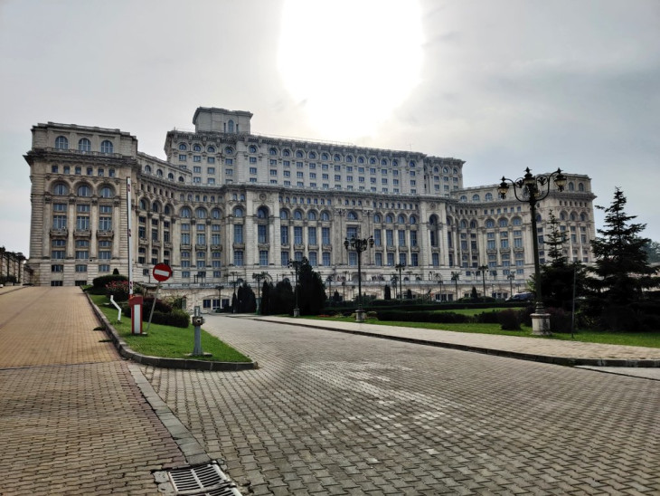 Felcsillan-e a remény a bukaresi parlament fölött?