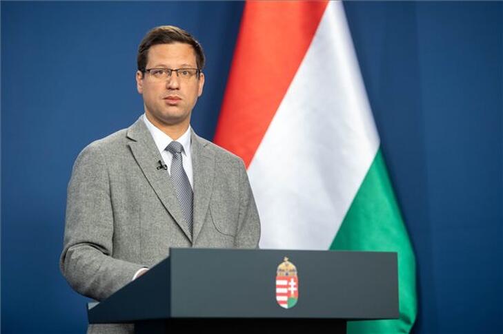 Gulyás Gergely lebeszélte a forintot és az OTP-t