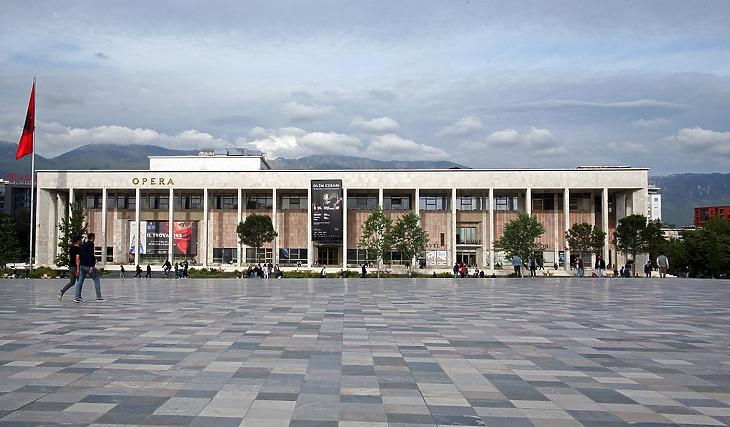 75 éve lépett színre a botanikusból lett véreskezű diktátor