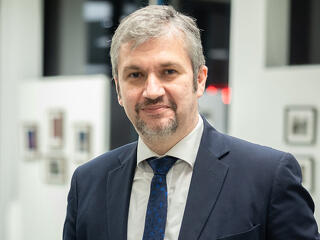 Hadházy Ákos felnyomta az EU-nál a kozári csodabölcsőde ügyét