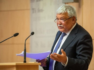Nagy bejelentést tett Csányi Sándor