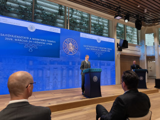 Nagymértékben rontotta előrejelzéseit az MNB, minden opcióval számolnak Varga Mihályék