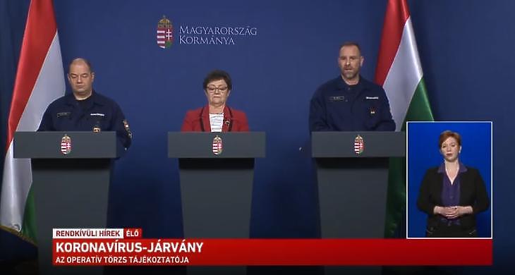 Hat repülő hozott orvostechnikai eszközöket Budapestre