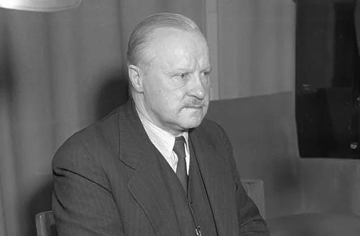 Väinö Tanner, aki szociáldemokrataként is szerepet kaphatott egy jobboldali kormányban 