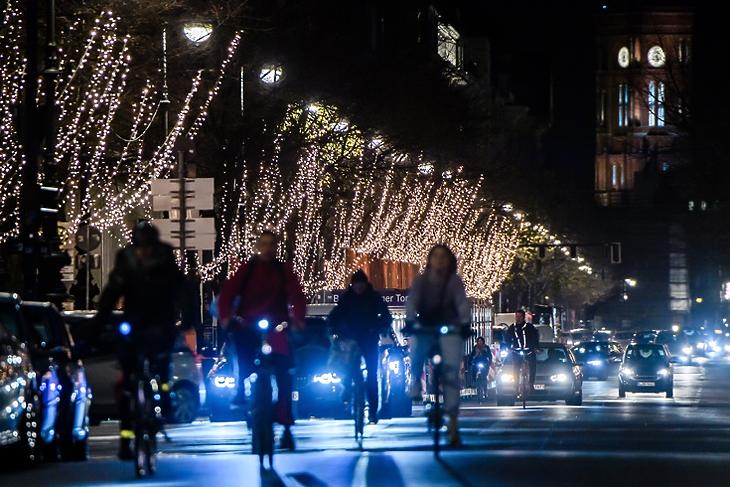 Szomorú Covid-rekord Németországban, Merkel tovább szigorítana