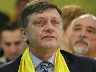 Crin Antonescu kompromisszumos elnökjelölt