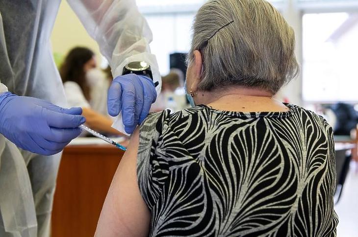 Koronavírus: 1344 fővel emelkedett a beazonosított fertőzöttek száma