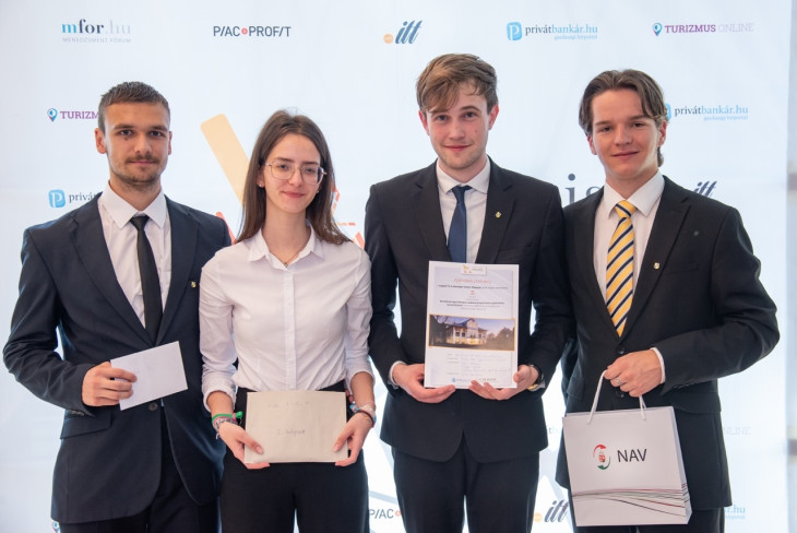 A második helyezett csapat: From The Sparrow's Night - Jurisich Miklós Gimnázium és Kollégium. Csapattagok: Páli Ádám, Csuka Dániel, Juhász Botond, Sípos Eszter. Felkészítő tanár: Kiss Zoltán