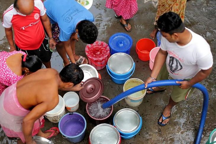 Harc az ivóvízért: már az amerikai katonaság figyeli a zavargásokat