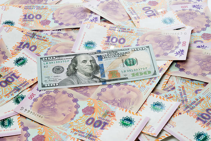 Mélyponton a forint, összeomlott az argentin peso
