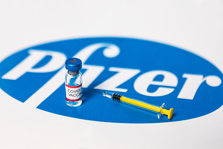 Nem lesz olcsó a Pfizer-vakcina a Nemzetközi Oltóközpontban