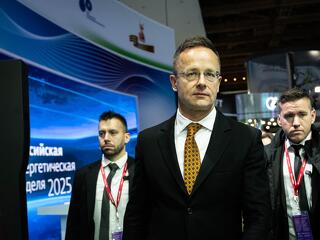 Szijjártó perrel fenyegetőzik, hogy továbbra is érkezhessen orosz gáz Magyarországra