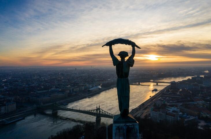Szokatlan jelentés látott napvilágot Budapestről Amerikában
