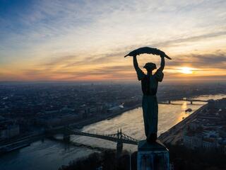 Szokatlan jelentés látott napvilágot Budapestről Amerikában