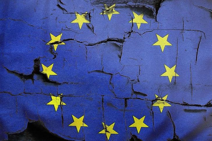 Eljárást indított az Európai Parlament az Európai Bizottság ellen