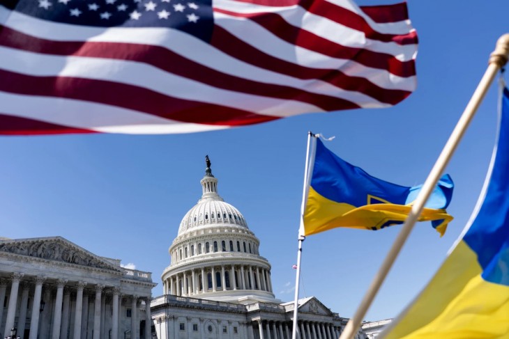Az amerikai Kongresszus felett most vidámabban lobog az ukrán zászló