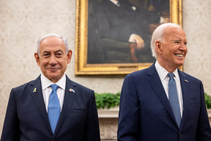 A jelöltségtől visszalépett Joe Biden július 25-én fogadta Benjámin Netanjahut a Fehér Házban – az amerikai elnök béna kacsa lett, amit az izraeli kormányfő kihasznál
