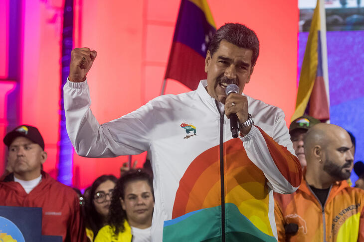 Nicolás Maduro venezuelai elnökként kíván erőt mutatni