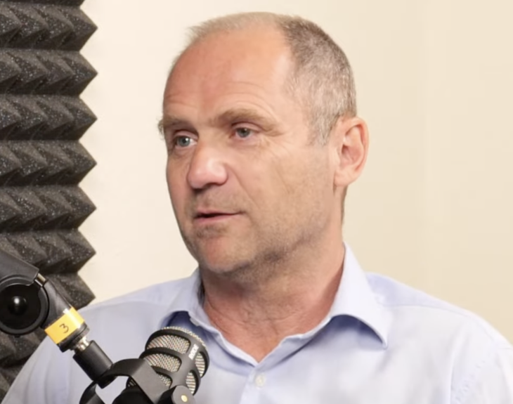 Jaksity György március 24-én, kedden 15 óra 30 perckor lesz a Klasszis Klub Live vendége