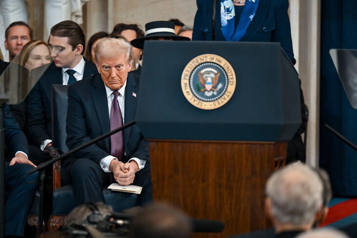 Van, amikor az amerikai elnöknek, Donald Trumpnak  is várnia kell