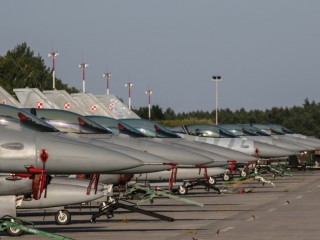 A lengyel légierő F-16 Fighting Falconjai. Fotó: Depositphotos