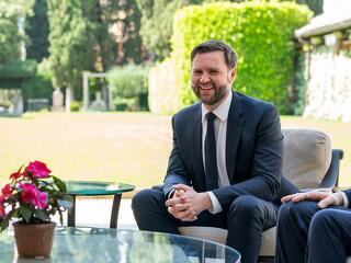 Magyarországra látogat JD Vance