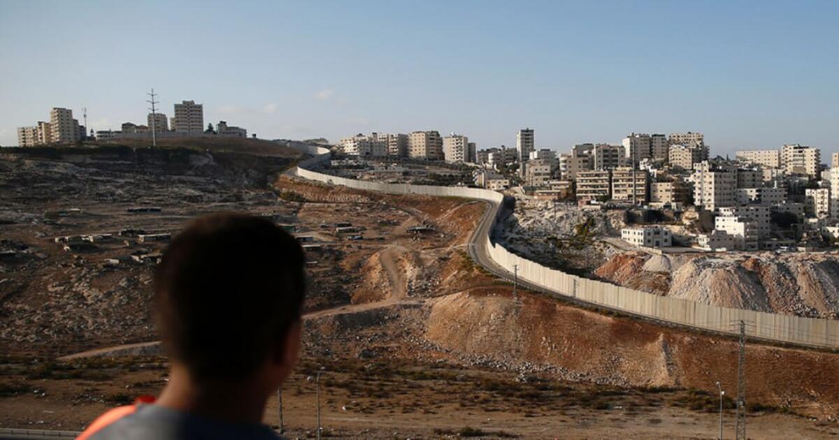 Maszkos izraeli telepesek támadtak nyugati önkéntesekre