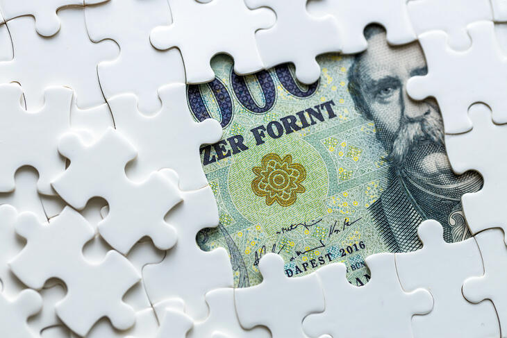 Lesántult a forint, alig mozdult kedden
