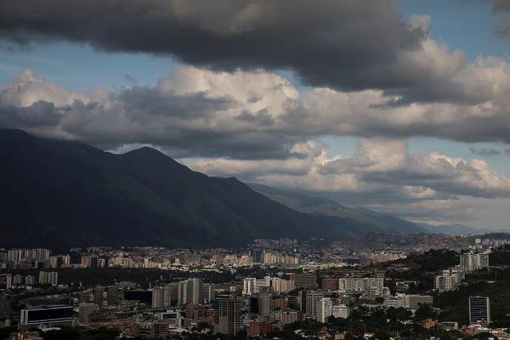 A nap képe: tündérszép panoráma nyílik a haldokló városra