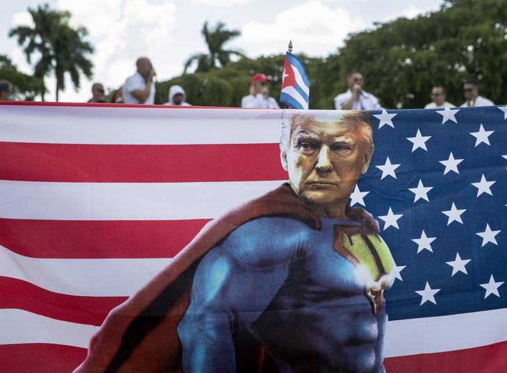 Donald Trump szívhatja a fogát – kiesett egy csontváz a szekrényből