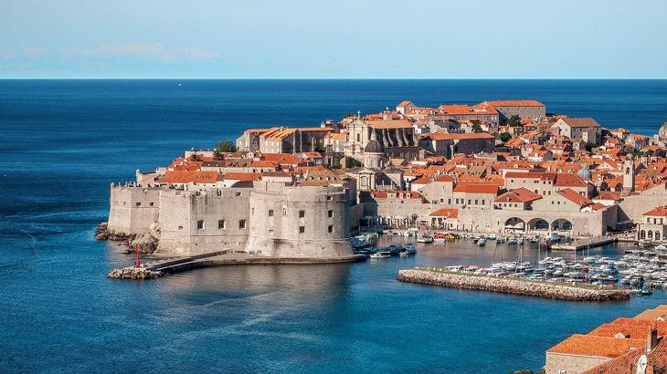 Dubrovnik is sok turistát vonz. Fotó: Pixabay