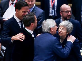 Brexit-krimi: elhalasztották a kilépést, de Brüsszel nem tárgyal többet 