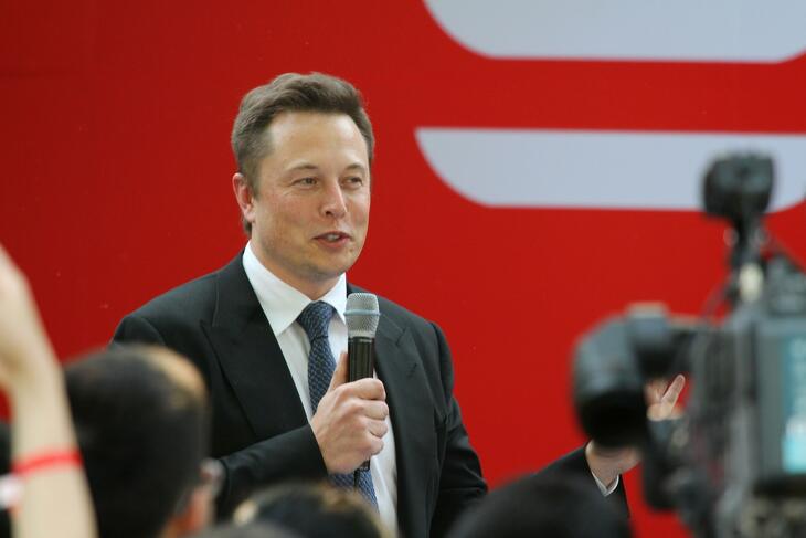 Népszerű szervezetnek ment neki Musk