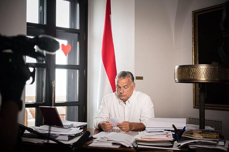 Itt a bejelentés: marad a határzár, kiterjesztik a maszkviselési kötelezettséget itthon
