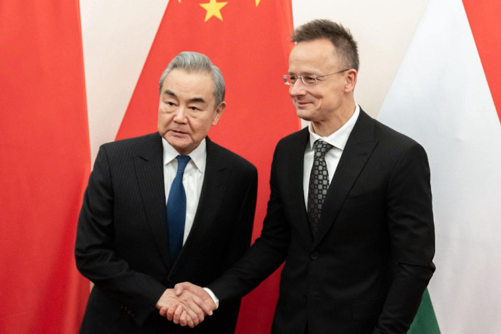 Wang Yi, Szijjártó Péter