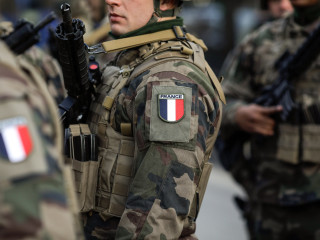 Válasz az orosz fenyegetésre: önkéntes katonai szolgálatot vezet be egy európai ország 