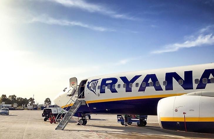 Büntetett a főváros: hibát vétett a Ryanair