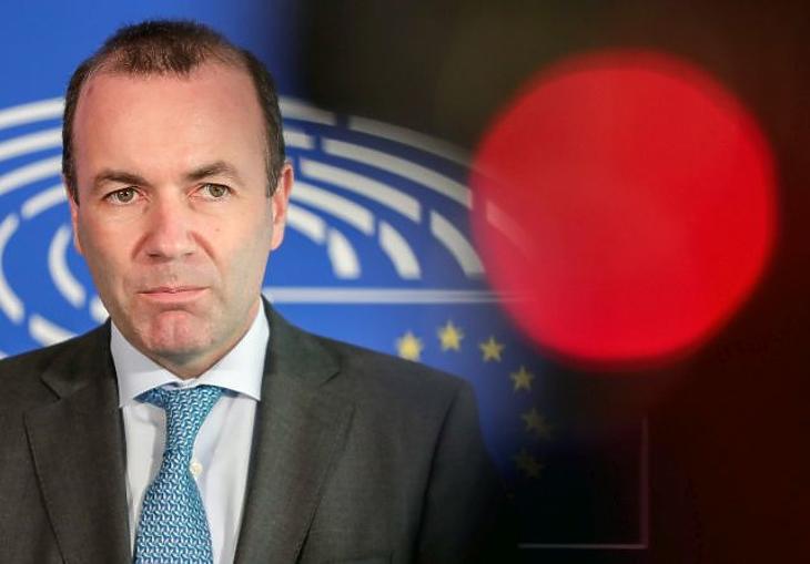 Brüsszeli póker: csúnyán megfúrhatják Manfred Webert