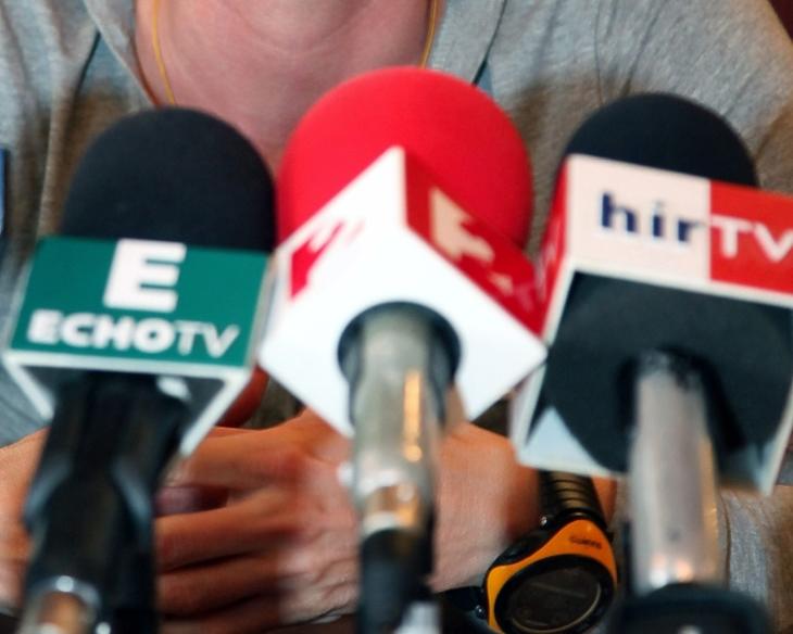 Vége a Simicska-médiabirodalomnak: visszafordítják a HírTV-t