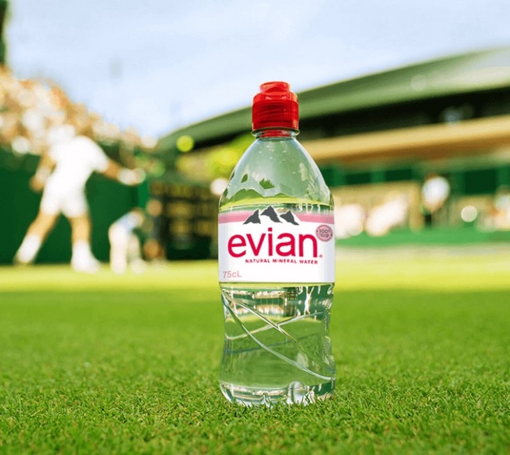 Perbe fogták a Danone-t az Evian miatt. Fotó: Evian