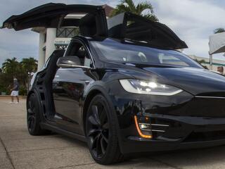 Egyre terjed: a Tesla csodaautói már Magyarország közelében is önállóan száguldhatnak