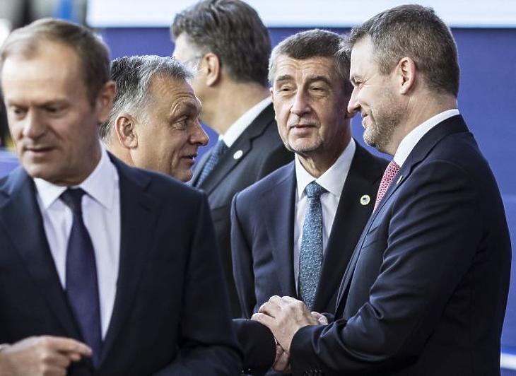 A nap képe: mutatjuk, kikkel bratyizott Orbán Viktor Brüsszelben 