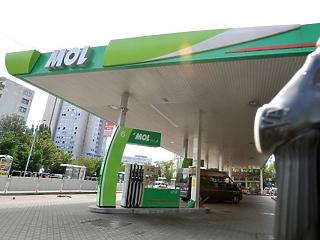 Visszatérnek az árak a benzinkutakon a veszélyhelyzet előtti szintekre