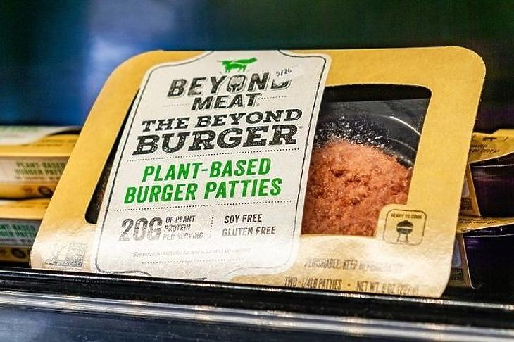 Hazárdőrök rángatják a műhúsos cég árát